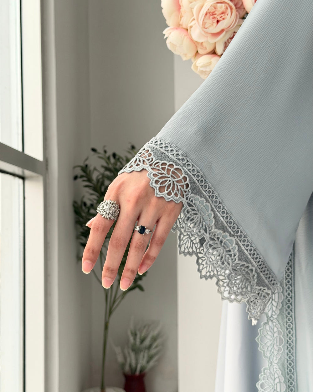 Laced Abaya - Blue